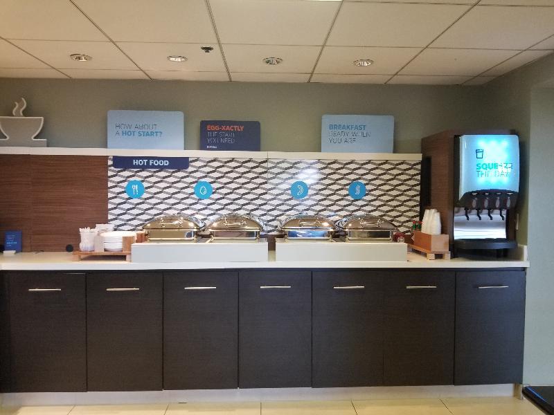 绍姆堡-罗林梅多斯智选假日酒店 外观 照片